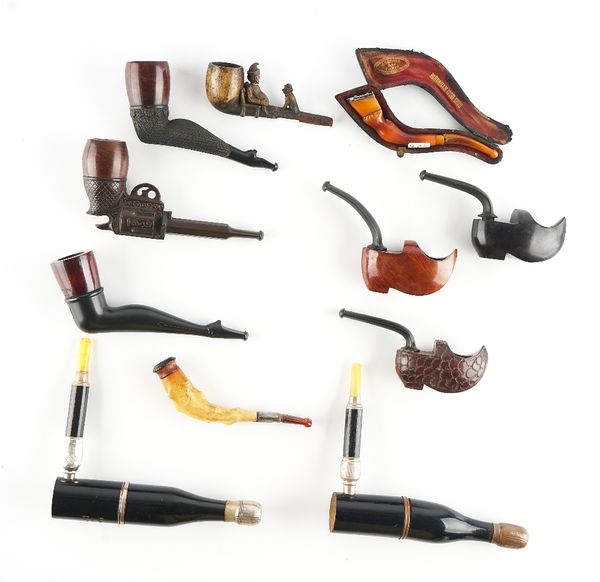ELEVEN VARIOUS NOVELTY PIPES / CHEROOT HOLDERS (11)