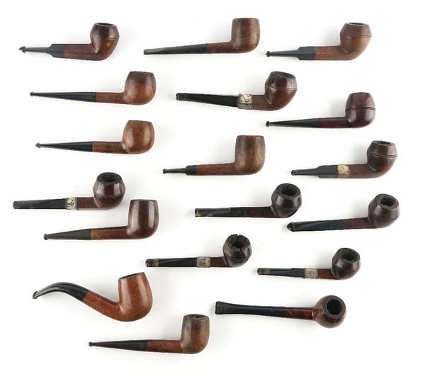 EIGHTEEN VARIOUS SHAPED WOOD PIPES (18)