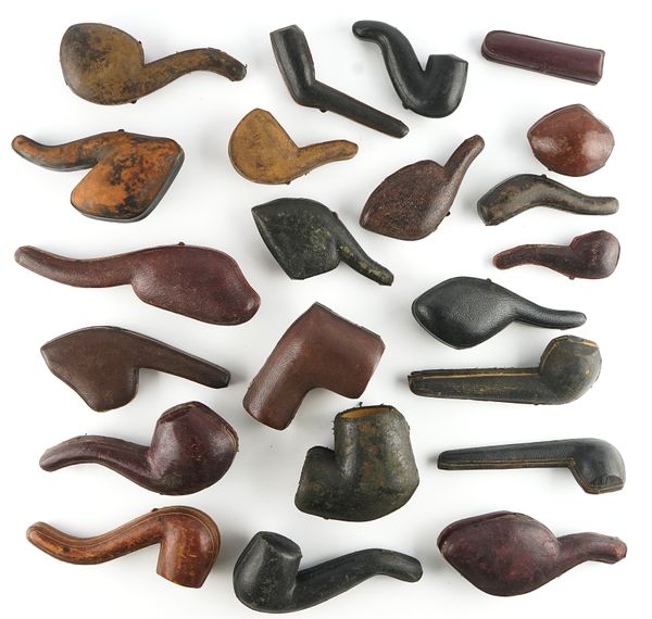 A COLLECTION OF ASSORTED PIPE / CHEROOT HOLDER CASES (QTY)