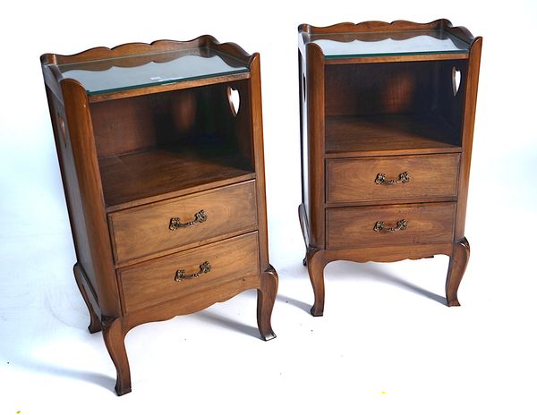 A PAIR OF FRENCH WALNUT TWO DRAWER BEDSIDE TABLES (2)