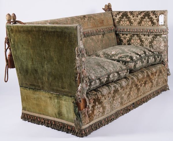 AN EARLY 20TH CENTURY KNOLE SOFA