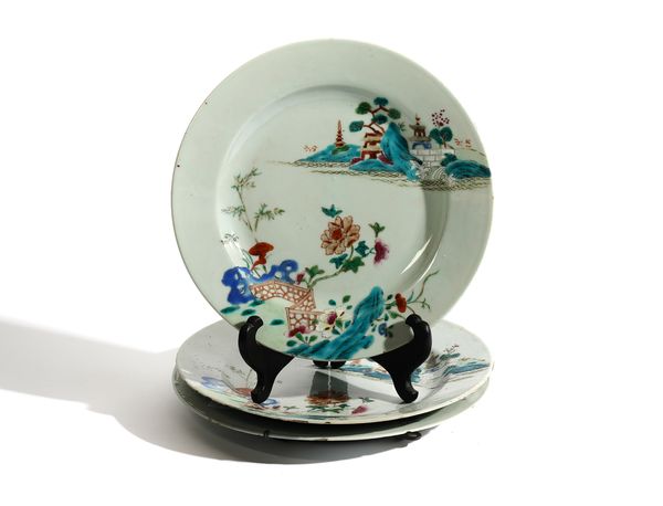 THREE CHINESE FAMILLE-ROSE PLATES (3)