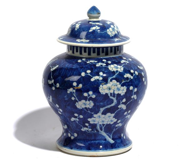 A CHINESE BLUE AND WHITE BALUSTER VASE AND COVER