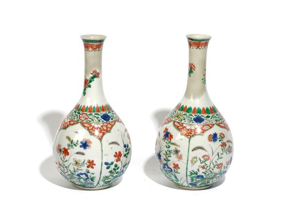 A PAIR OF CHINESE FAMILLE-VERTE BOTTLE VASES (2)