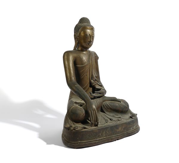 A BURMESE BRONZE FIGURE OF BUDDHA