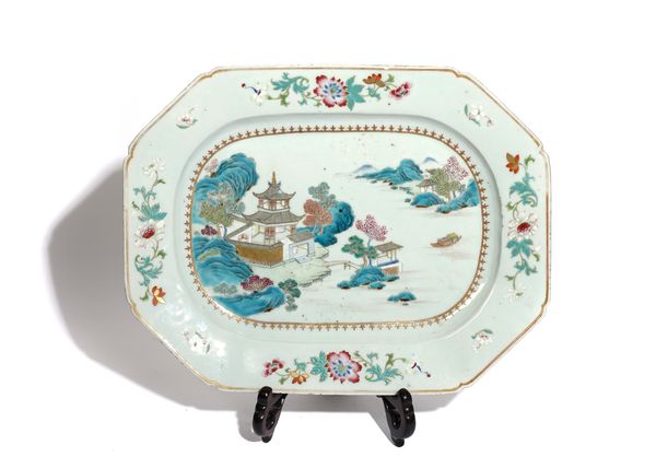 A CHINESE EXPORT FAMILLE-ROSE CANTED RECTANGULAR DISH