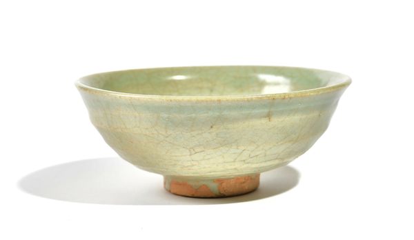 A CHINESE SMALL CELADON GLAZED BOWL