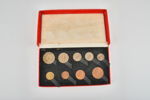 A GEORGE VI NINE COIN SPECIMEN PROOF SET