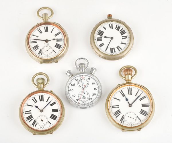 A HEUER CHROME PLATED METAL CASED STOP WATCH AND FOUR FURTHER WATCHES (5)