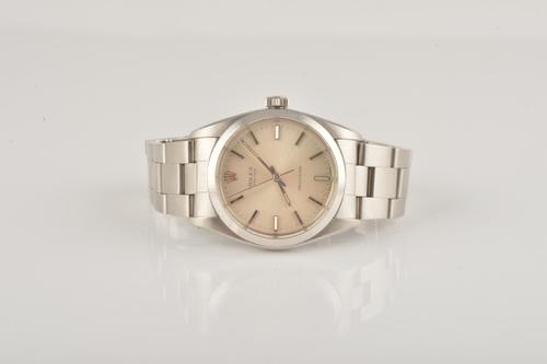 ROLEX: A STAINLESS STEEL GENTLEMAN'S MANUAL WIND WRISTWATCH