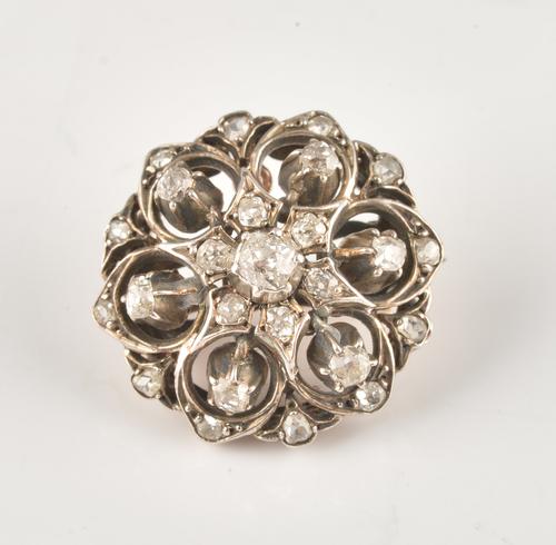 A DIAMOND BROOCH
