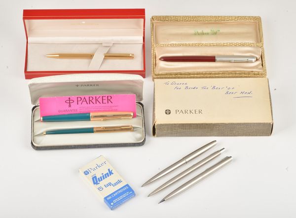 A PARKER FOUNTAIN PEN AND BALL PEN SET AND FURTHER WRITING IMPLEMENTS