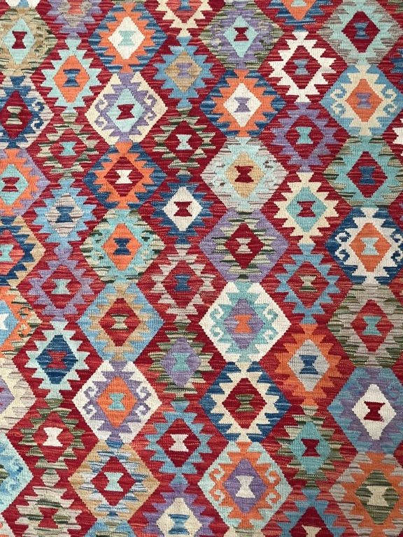 A LARGE CONTEMPORARY ANATOLIAN DESIGN KILIM