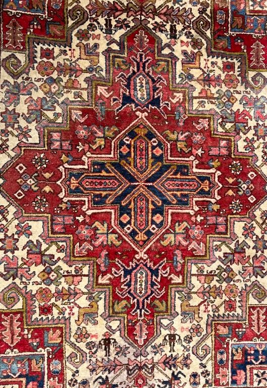 A HERIZ RUG, PERSIAN