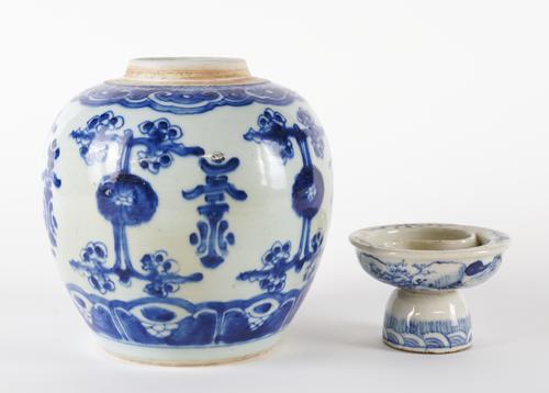 A CHINESE BLUE AND WHITE GINGER JAR