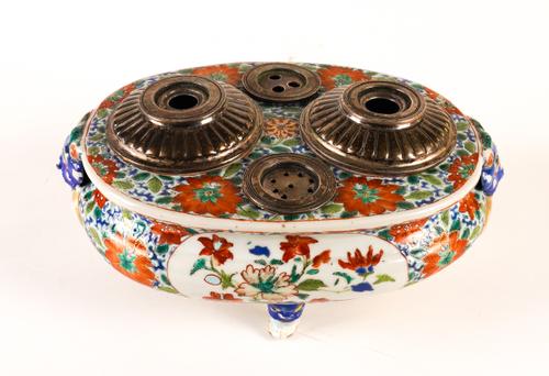 A CHINESE POLYCHROME ENAMELLED PORCELAIN INKSTAND