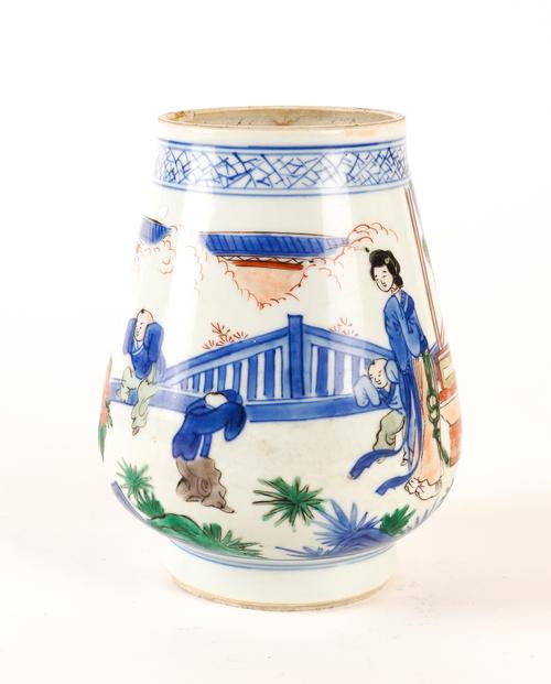 AN UNUSUAL CHINESE WUCAI VASE