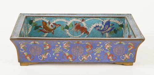 A CHINESE CLOISONNE RECTANGULAR PLANTER