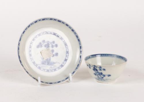 SIX PAIRS OF CHINESE BLUE AND WHITE TEABOWLS AND SAUCERS FROM THE NANKING CARGO (12)