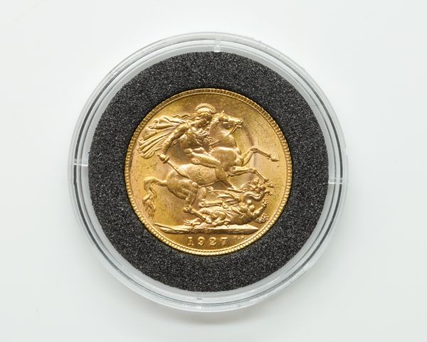 A GEORGE V SOVEREIGN