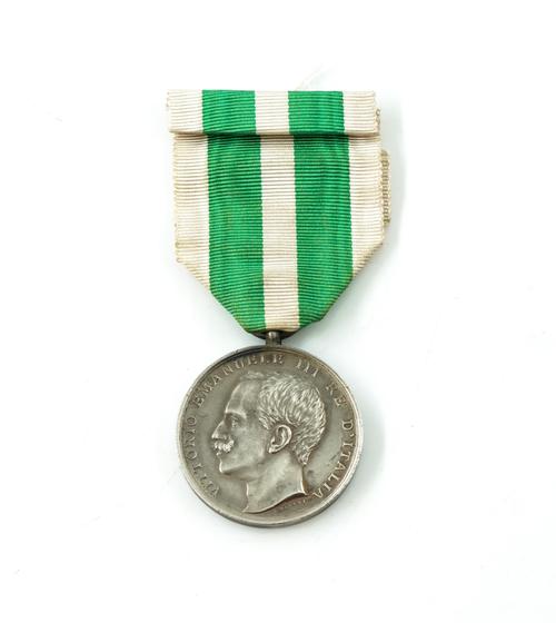 AN ITALIAN MESSINA EARTHQUAKE 1908 MEDAL