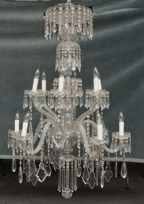 A LARGE GLASS TWELVE-LIGHT CHANDELIER