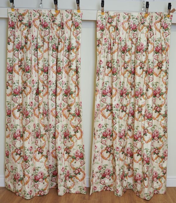 A SET OF SANDERSON PINK ROSES CURTAINS AND BED COVER (13)