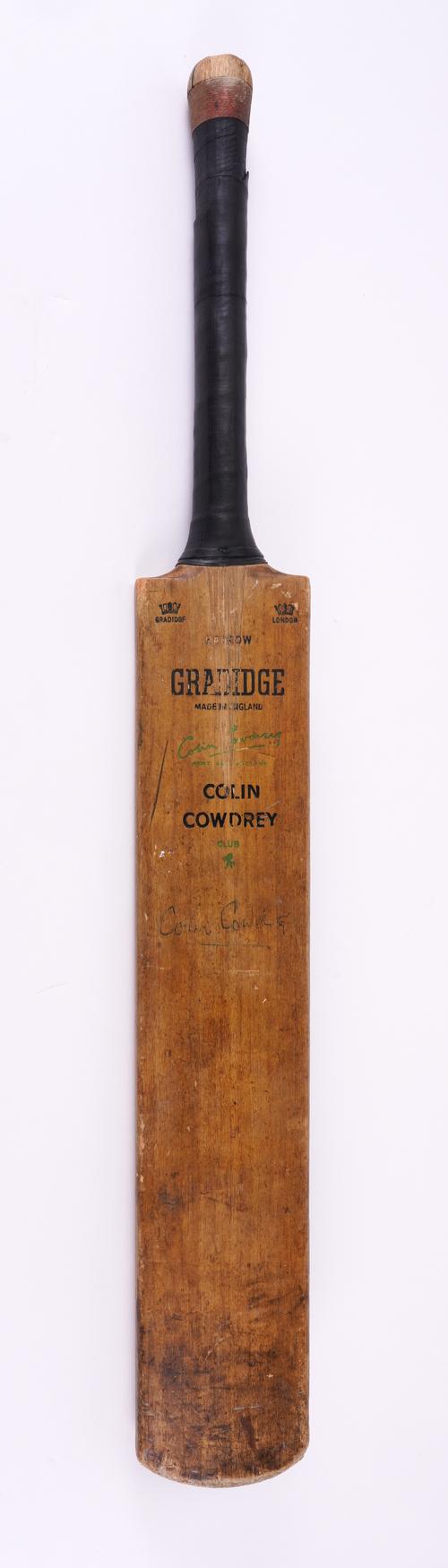 A CRICKET BAT SIGNED BY COLIN COWDREY