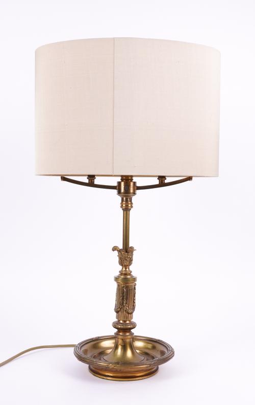 A FRENCH GILT-METAL BOUILOTTE TABLE LAMP