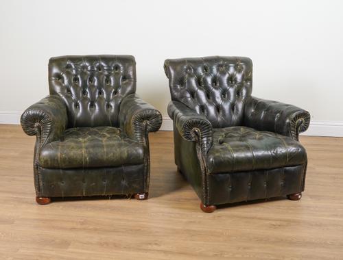 A PAIR OF STUDDED GREEN LEATHER UPHOLSTERED EASY ARMCHAIRS (2)