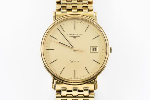 A LONGINES QUARTZ GENTLEMAN'S BRACELET WRISTWATCH