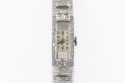 A WHITE GOLD AND DIAMOND SET LADY'S BRACELET WRISTWATCH