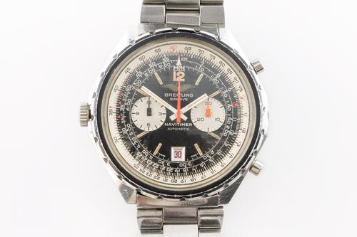 A BREITLING NAVITIMER AUTOMATIC STEEL GENTLEMAN'S BRACELET WRISTWATCH