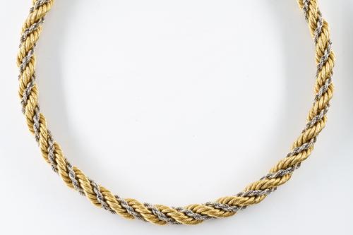 A BI-COLOURED 18CT GOLD ROPE NECKLACE