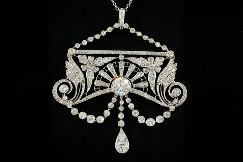 AN EDWARDIAN DIAMOND PENDANT, CIRCA 1910