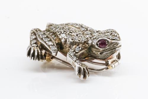 A DIAMOND AND RUBY FROG BROOCH