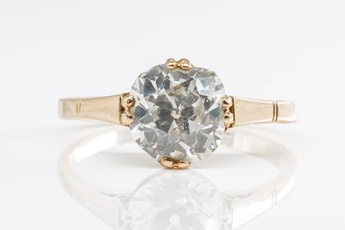 A SINGLE STONE DIAMOND RING