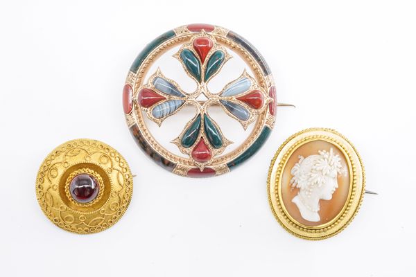 THREE VICTORIAN BROOCHES (3)