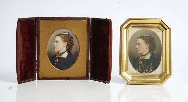 A portrait miniature of a lady (2)