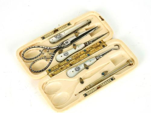 AN IVORY ETUI