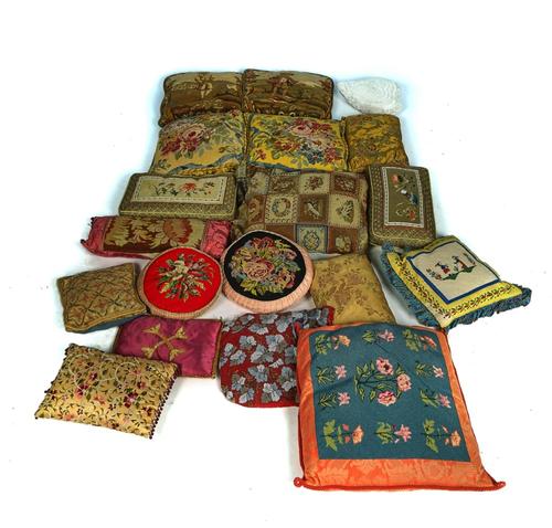 NINETEEN VARIOUS CUSHIONS