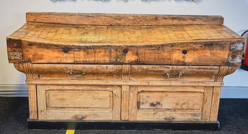 A LARGE BUTCHER’S BLOCK