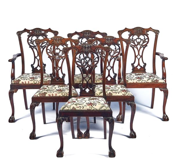 A SET OF EIGHT MID-18TH CENTURY STYLE MAHOGANY DINING CHAIRS (8)