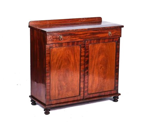 A GEORGE III MAHOGANY SIDE CABINET