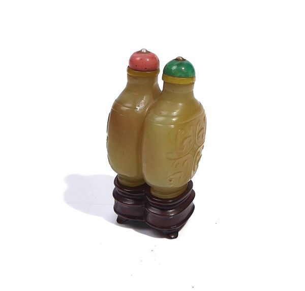 A CHINESE JADE DOUBLE SNUFF BOTTLE