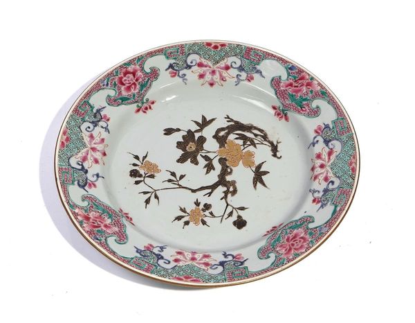 A CHINESE FAMILLE-ROSE PLATE