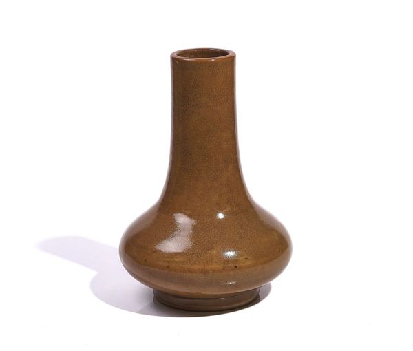 A CHINESE BROWN GLAZED BOTTLE VASE