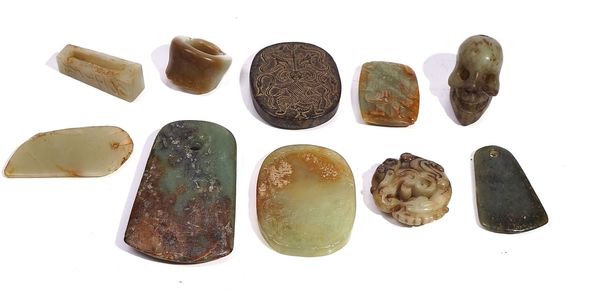 A GROUP OF TEN PIECES OF CHINESE ARCHAISTIC JADE