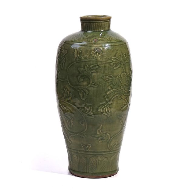 A CHINESE LONQUAN CELADON MEIPING  VASE