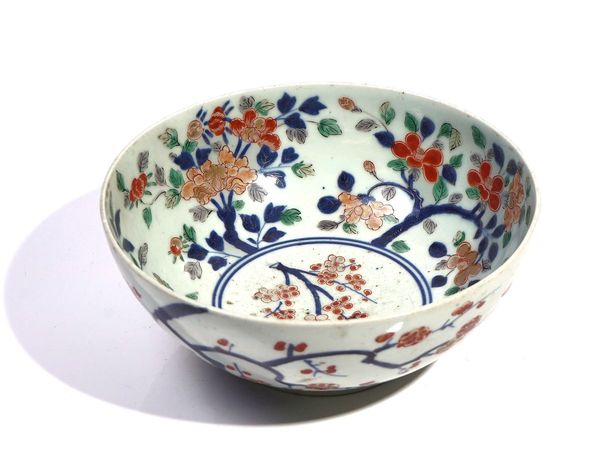 A JAPANESE IMARI BOWL